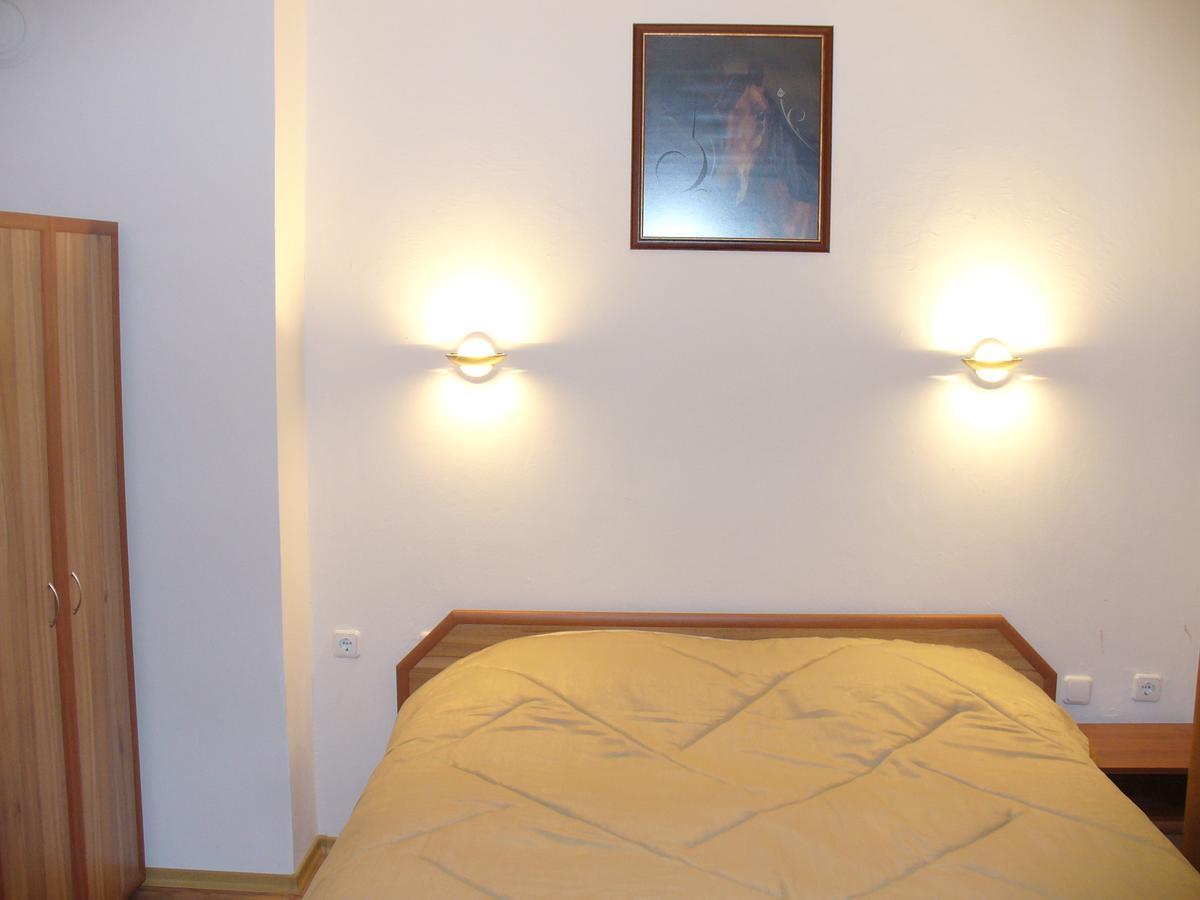 Guest House Alfa Daniel Balkanets  Exteriör bild