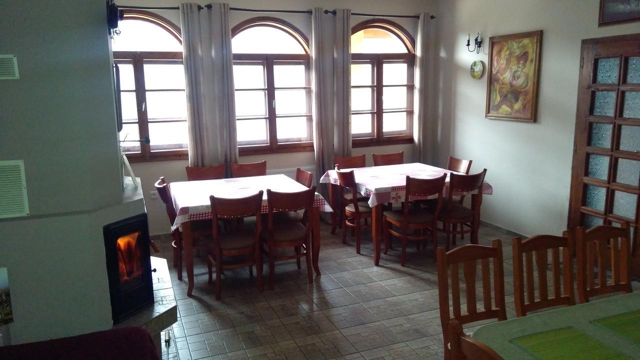 Guest House Alfa Daniel Balkanets  Exteriör bild
